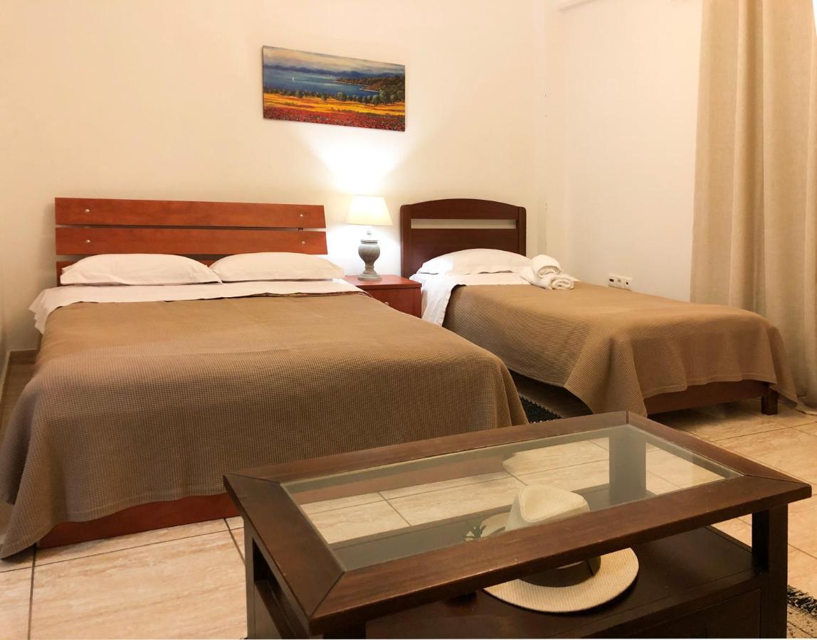 Kallisti Apartments Skiathos Town Bagian luar foto