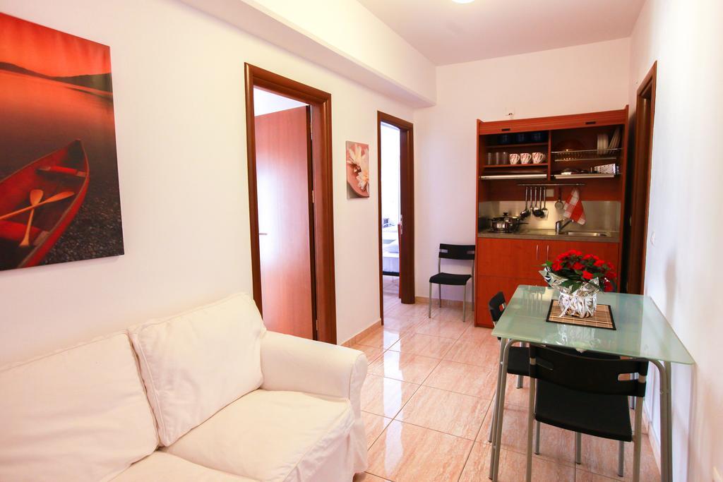 Kallisti Apartments Skiathos Town Ruang foto