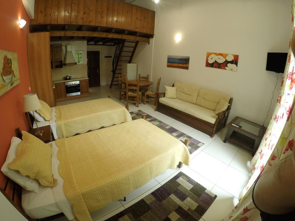 Kallisti Apartments Skiathos Town Bagian luar foto